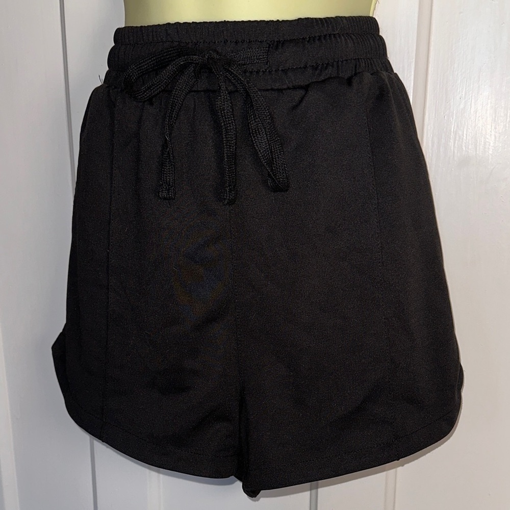 Black‎ Drawstring Polyester/Spandex Athletic Shorts